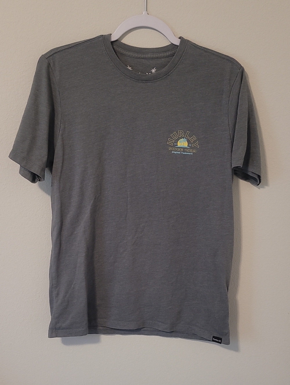 Hurley Men's Slate Gray Short-Sleeve Graphic Tee